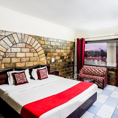 Hotel Oscar Regency Panchkula Bagian luar foto