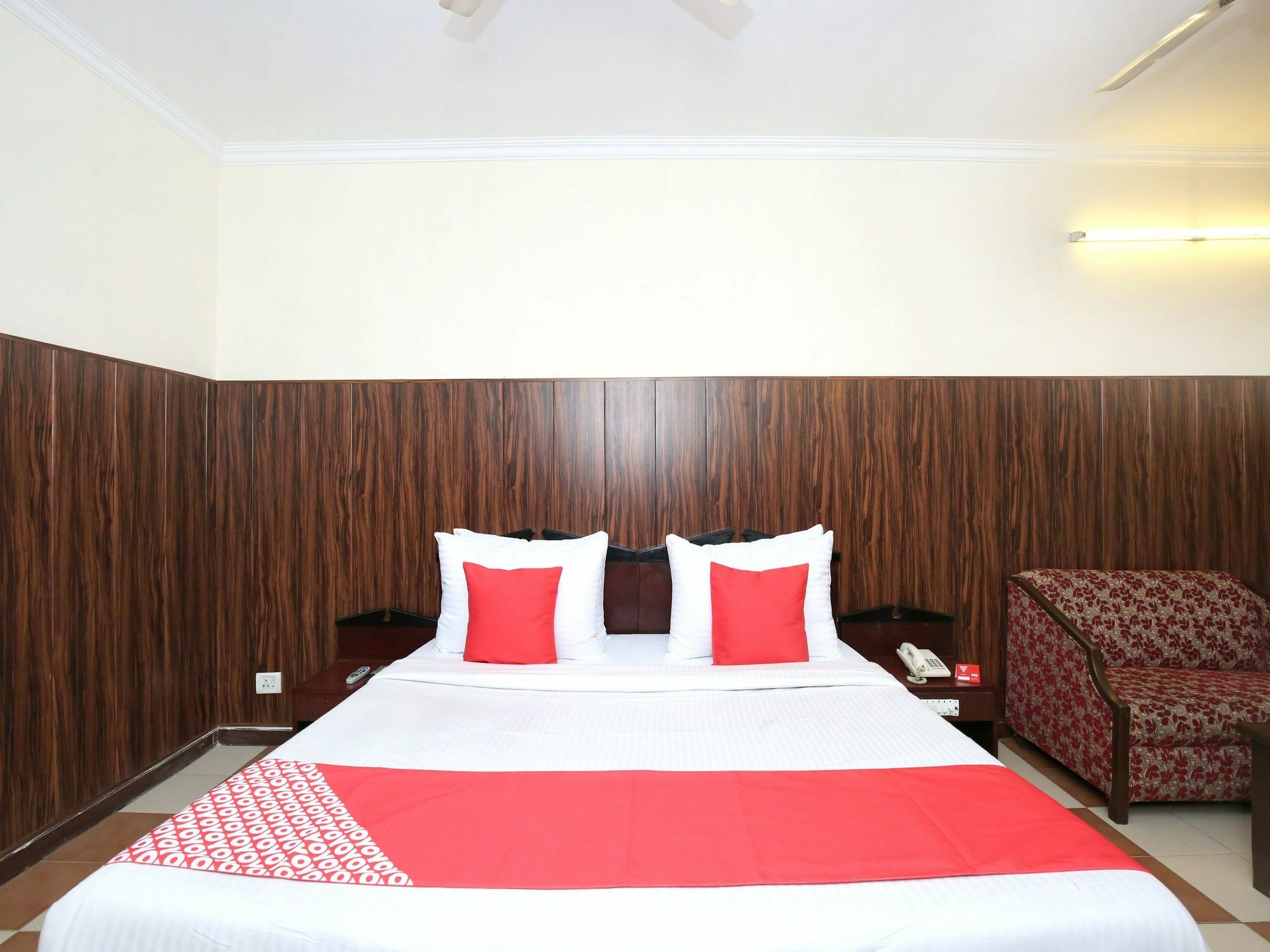Hotel Oscar Regency Panchkula Bagian luar foto
