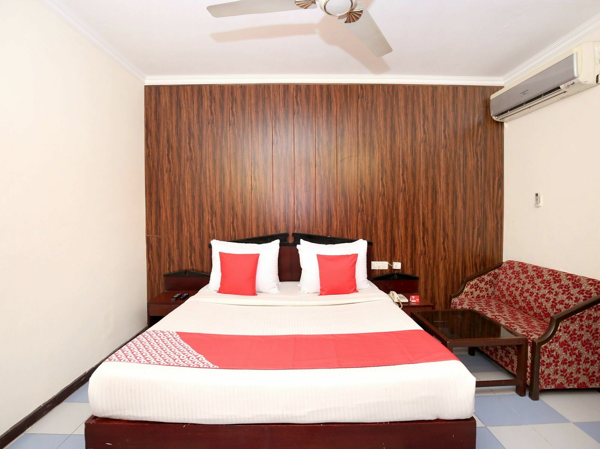 Hotel Oscar Regency Panchkula Bagian luar foto