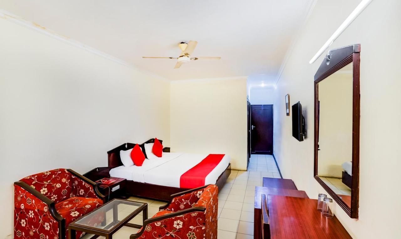 Hotel Oscar Regency Panchkula Bagian luar foto