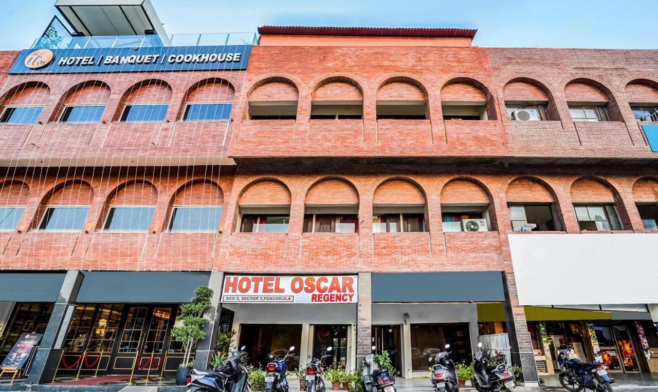 Hotel Oscar Regency Panchkula Bagian luar foto