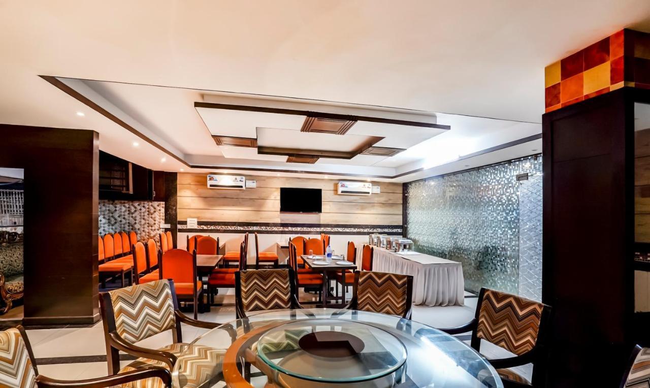 Hotel Oscar Regency Panchkula Bagian luar foto